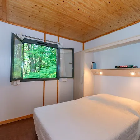 De La Vernhe * Saint-Amans-des-Cots