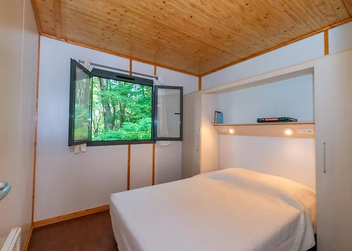 De La Vernhe * Saint-Amans-des-Cots